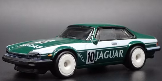 Hot Wheels 2026 Premium Vintage Racing 1/5, Jaguar XJS, NEW/LOOSE, green/white