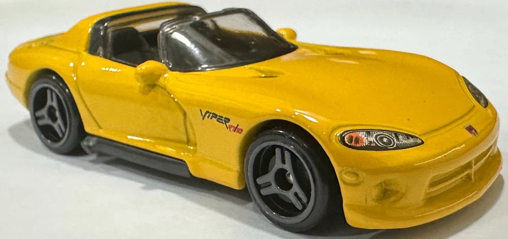 Hot Wheels 2024 #218/250 '92 Dodge Viper RT/10, NEW/LOOSE, yellow