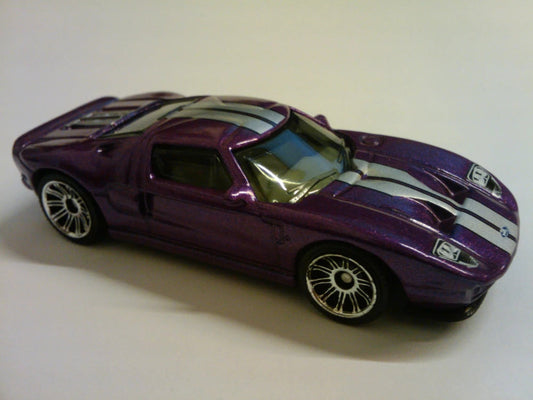 Matchbox 2010 #013/100 2005 Ford GT, PREOWNED/LOOSE, purple