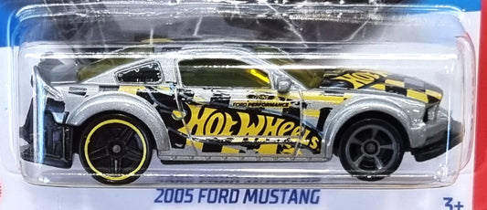 Hot Wheels 2022 #146/250 2005 Ford Mustang, NEW/LOOSE, silver