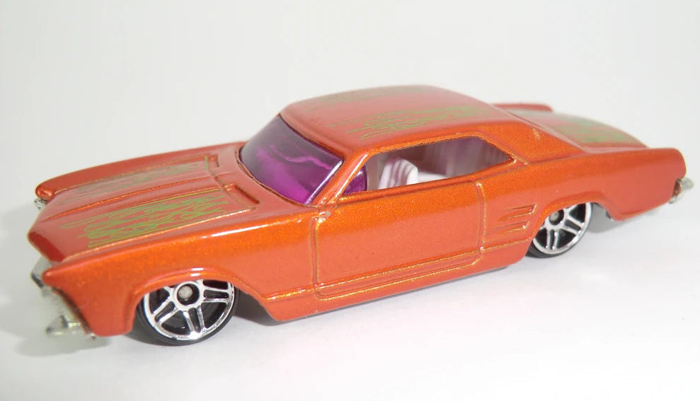 Hot Wheels 2002 #042 '64 Buick Riviera, NEW/LOOSE, metalflake orange (PR5)