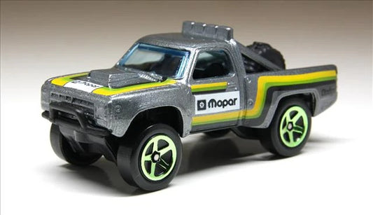 Hot Wheels 2019 #064/250 '87 Dodge D100, NEW/LOOSE, metalflake grey