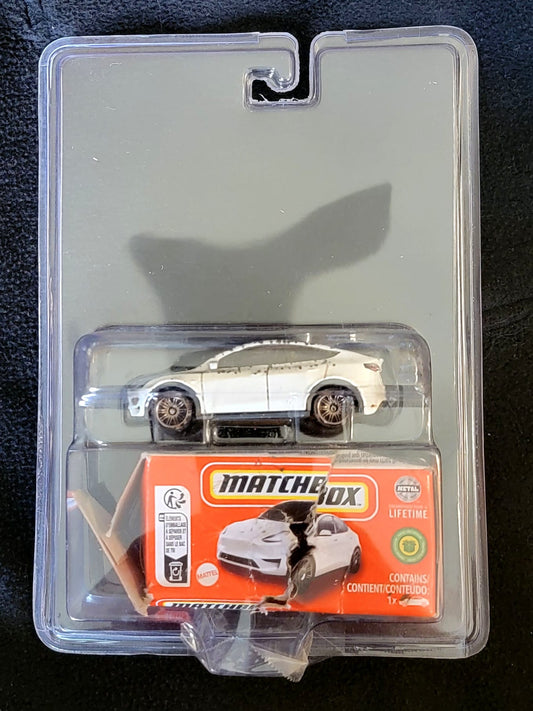 ID Custom #4 - Matchbox 2023 #089/100 Tesla Model Y, white (CUSTOMIZED)