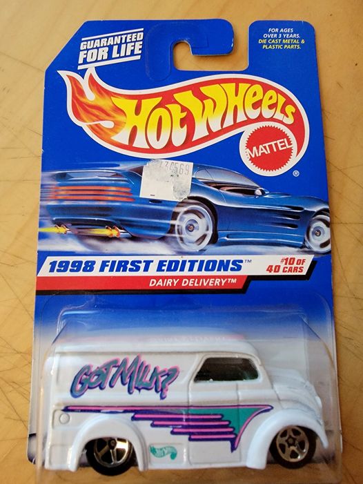 Hot Wheels 1998 First Editions #10/40 Dairy Delivery, white