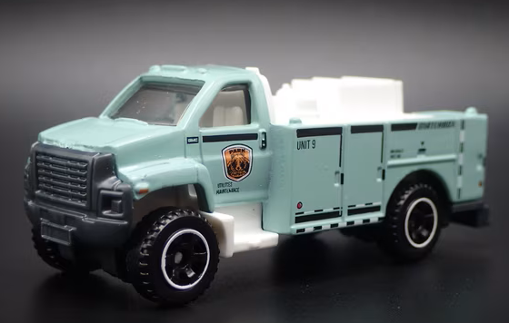 Matchbox 2026 #047/100, GMC 3500 Utility Truck, NEW/LOOSE, national parks green