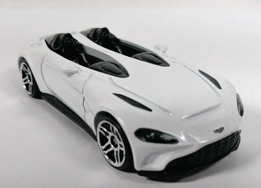 Hot Wheels 2022 #183/250 Aston Martin V12 Speedster, NEW/LOOSE, white