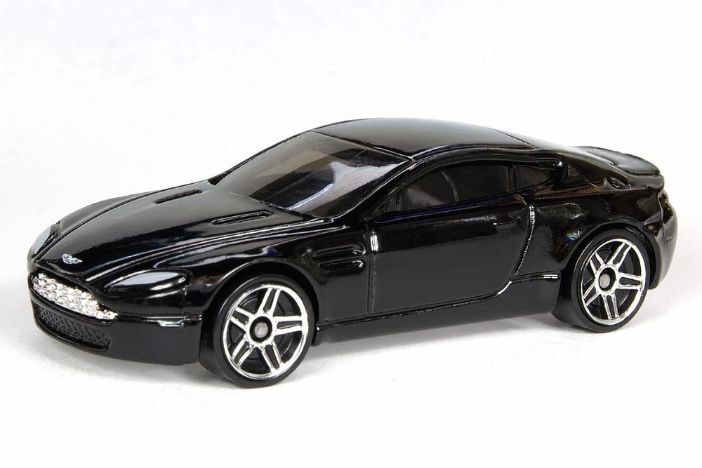 Hot Wheels 2008 #050/196 Aston Martin V8 Vantage, NEW/LOOSE, black