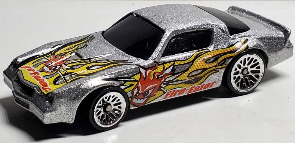 Hot Wheels 2000 #018, Camaro Z-28, NEW/LOOSE, silver