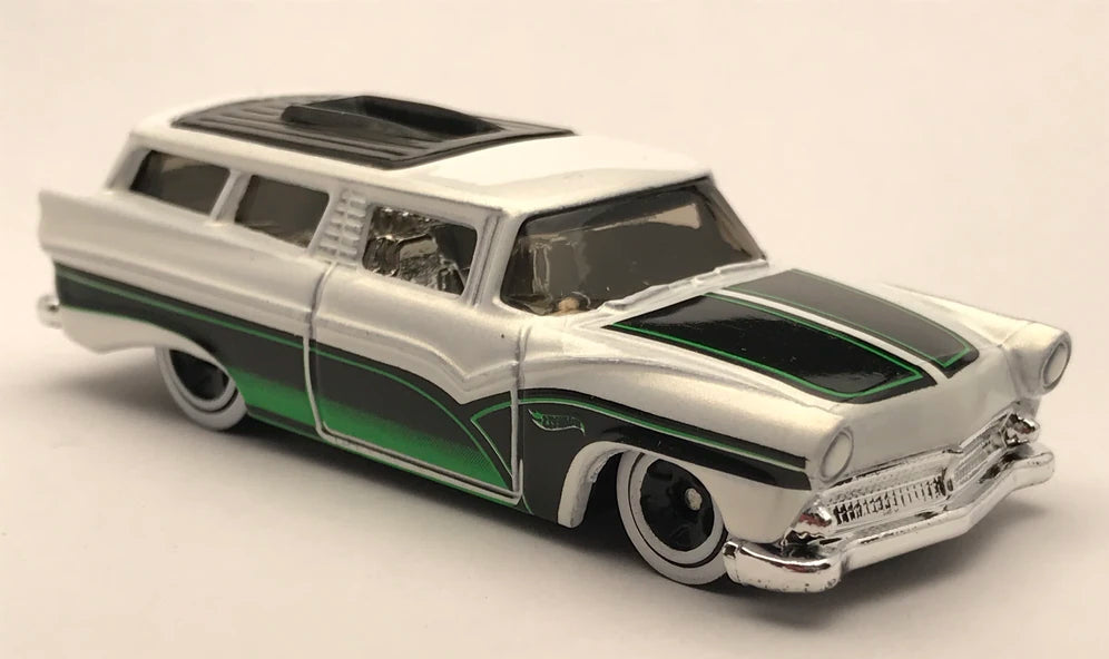 Hot Wheels 2020 #074/250 8 Crate, NEW/LOOSE, white