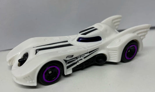 Hot Wheels 2023 #103/250, 1989 Batmobile, NEW/LOOSE, white