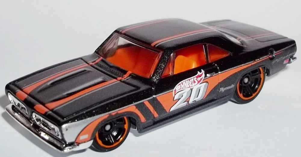 Hot Wheels 2014 #239/250, '68 Plymouth Barracuda Formula S, NEW/LOOSE, metalflake black