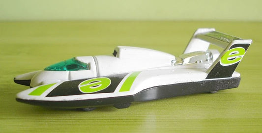 Hot Wheels 2002 #113, Hydroplane, PREOWNED/LOOSE, white
