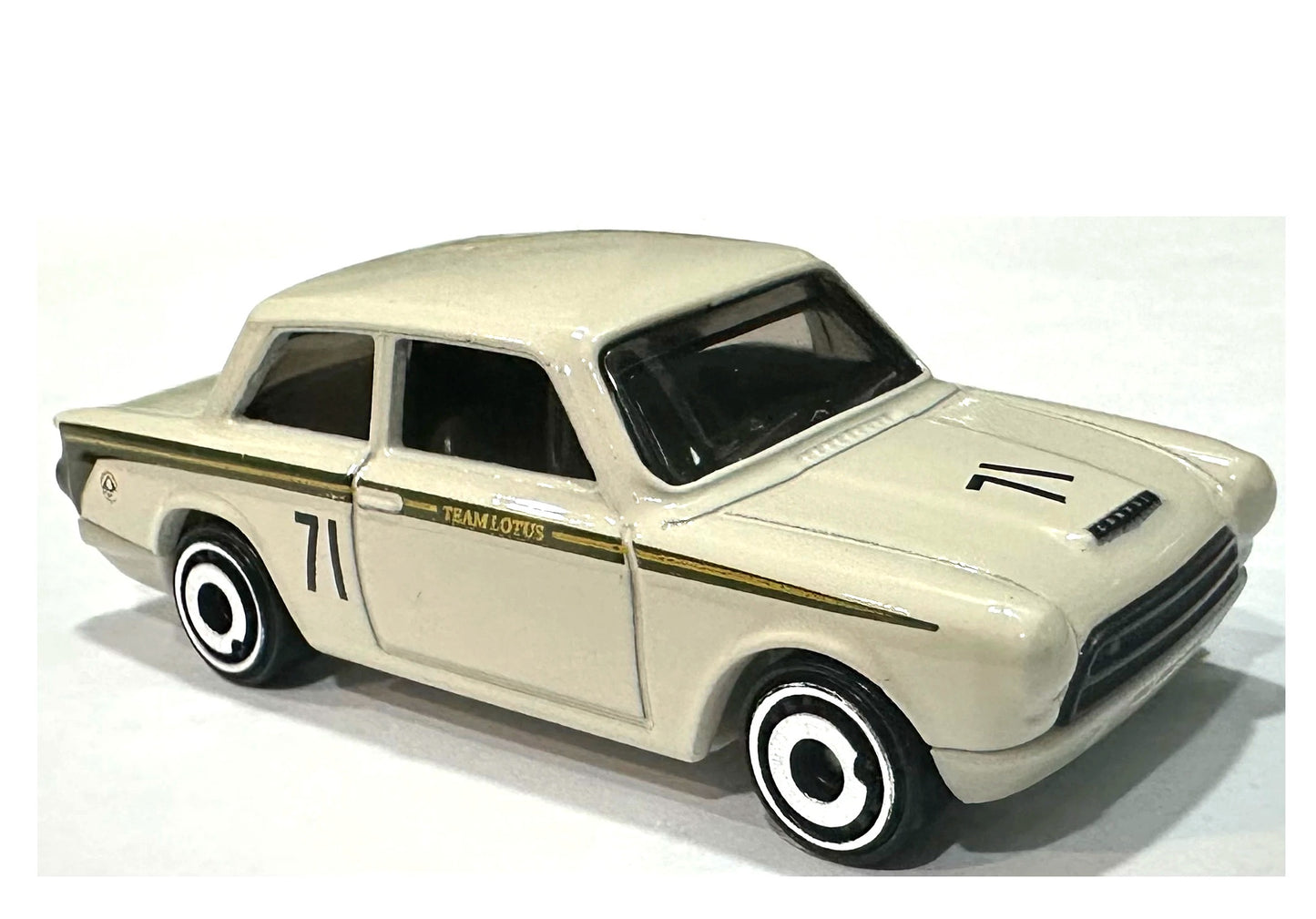 Hot Wheels 2025 #213/250 Lotus Cortina, NEW/LOOSE, beige