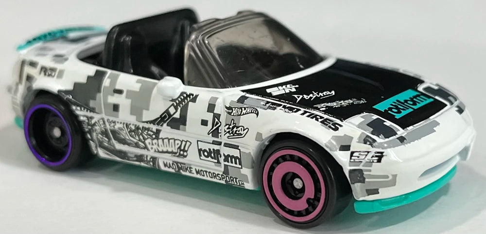 Hot Wheels 2022 #119/250, '91 Mazda MX-5 Miata, NEW/LOOSE, white