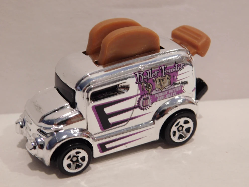 Hot Wheels 2018 #069/365, Roller Toaster, NEW/LOOSE, chrome