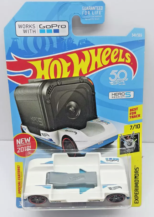 Hot Wheels 2018 #341/365 Zoom In, white