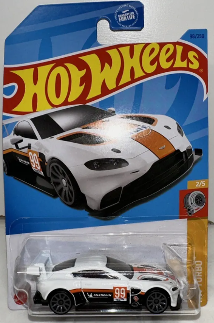 Hot Wheels 2023 #098/250 Aston Martin Vantage GTE, white Gulf Racing livery