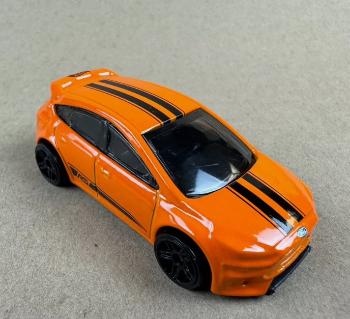 Hot Wheels 2022 #041/250 Ford Focus RS, orange