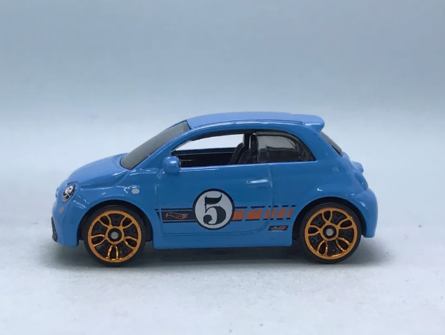 Hot Wheels 2024 #022/250 Fiat 500e, NEW/LOOSE, blue
