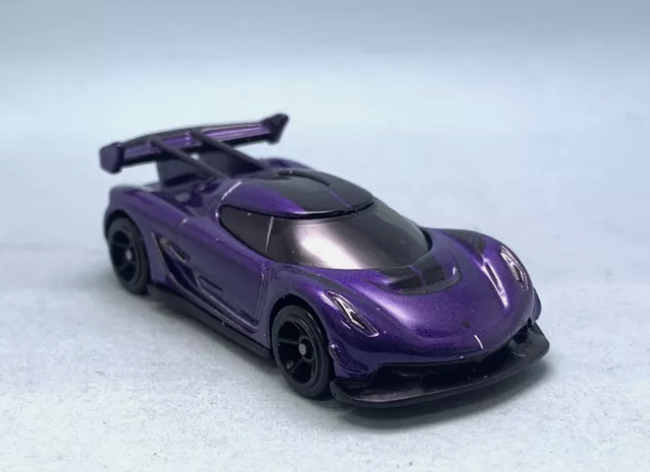 Hot Wheels 2024 #184/250 2020 Koenigsegg Jesko, NEW/LOOSE, purple