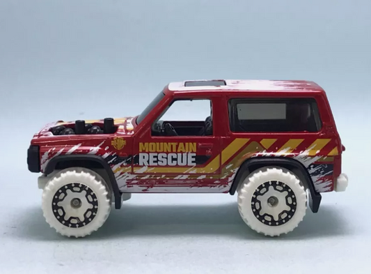 Hot Wheels 2024 #034/250 Nissan Patrol Custom, NEW/LOOSE, red