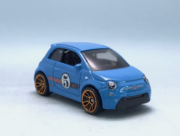 Hot Wheels 2024 #022/250 Fiat 500e, NEW/LOOSE, blue