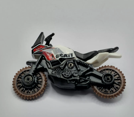 Hot Wheels 2024 #197/250 Ducati DesertX, NEW/LOOSE, white