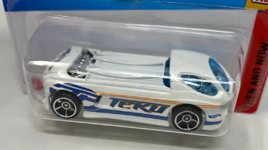 Hot Wheels 2024 #208/250 Deora II, NEW/LOOSE, white