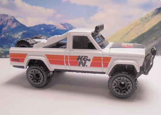 Hot Wheels 2024 #091/250 '73 Jeep J10, NEW/LOOSE, white