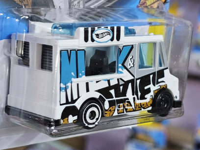 Hot Wheels 2024 #214/250 Quick Bite, NEW/LOOSE, white