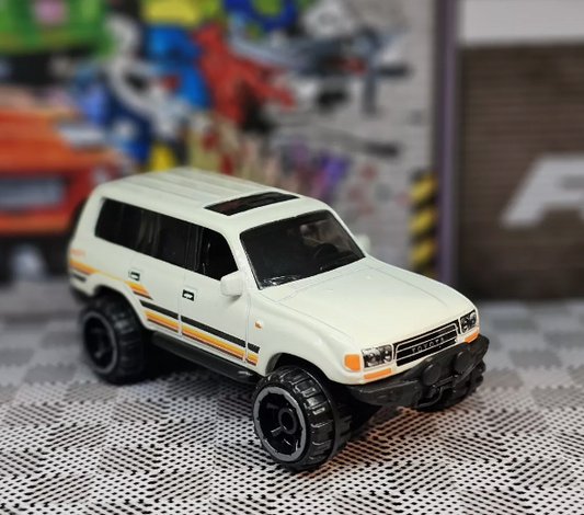 Hot Wheels 2023 #204/250 Toyota Land Cruiser 80, NEW/LOOSE, ivory