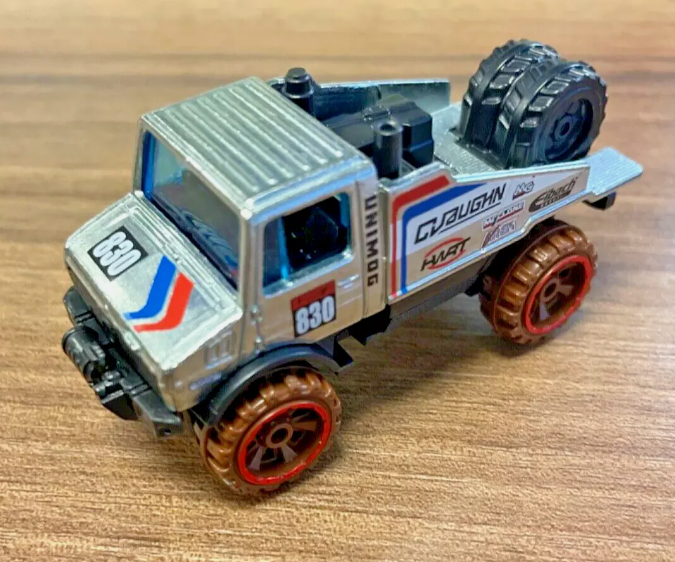 Hot Wheels 2024 #178/250 Mercedes-Benz Unimog 1300L, Walmart Exclusive, NEW/LOOSE, ZAMAC