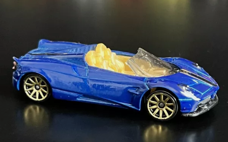 Hot Wheels 2023 #013/250 '17 Pagani Huayra Roadster, NEW/LOOSE, blue