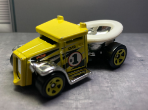 Hot Wheels 2023 #048/250 Gotta Go, NEW/LOOSE, yellow