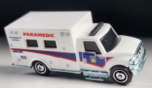 Matchbox 2022 #036/100 International Terrastar (Ambulance), NEW/LOOSE, white