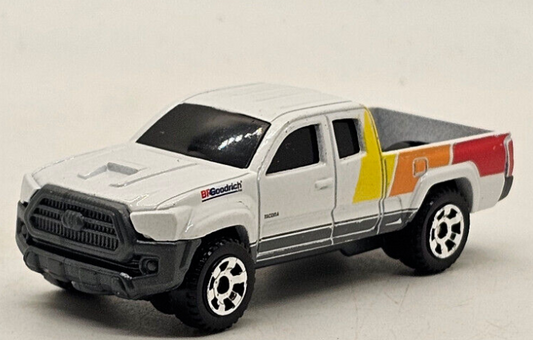 Matchbox 2022 #100/100 2016 Toyota Tacoma, PREOWNED/LOOSE, white (Missing bed tent)