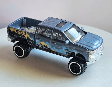 Hot Wheels 2023 Multipack Exclusive '19 Chevy Silverado Trail Boss LT, NEW/LOOSE, grey