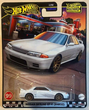 Hot Wheels Boulevard Series #099 Nissan Skyline GT-R (BNR32), white