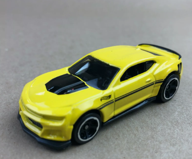 Hot Wheels 2023 #135/250 2017 Camaro ZL1, NEW/LOOSE, bright yellow