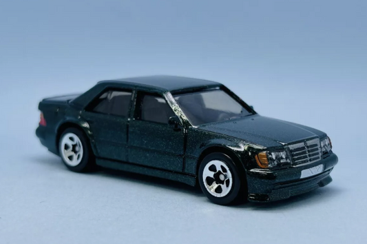 Hot Wheels 2025 #052/250 Mercedes-Benz 500 E, NEW/LOOSE, metalflake dark green