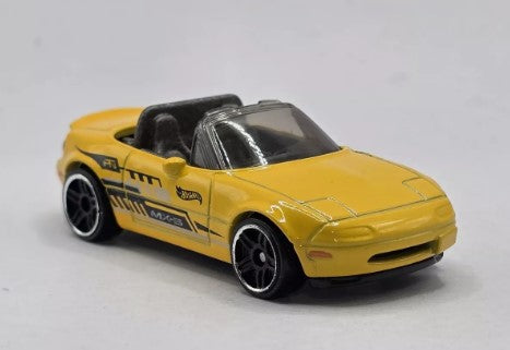 Hot Wheels 2024 #120/250 '91 Mazda MX-5 Miata, NEW/LOOSE, yellow