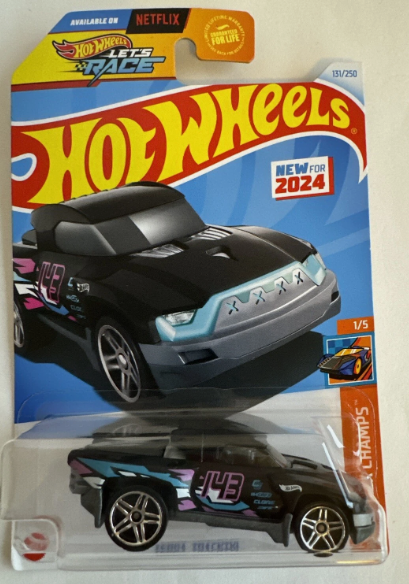Hot Wheels 2024 #131/250 Terra-tracktyl, black