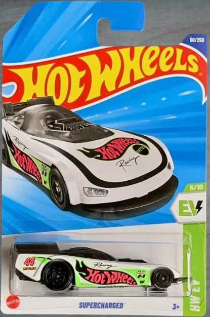 Hot Wheels 2025 #060/250 Supercharged, white