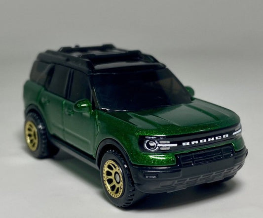 Matchbox 2024 #044/100 2022 Ford Bronco Sport, NEW/LOOSE, forest green