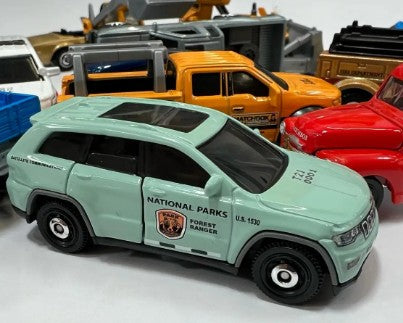 Matchbox 2024 Moving Parts Jeep Grand Cherokee, NEW/LOOSE, National Parks mint green