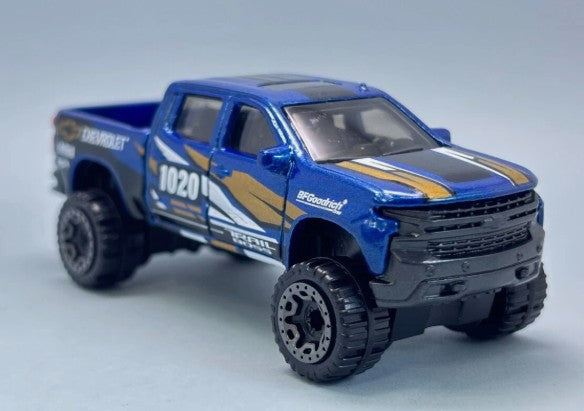 Hot Wheels 2025 #152/250 '19 Chevy Silverado Trail Boss LT, NEW/LOOSE, blue