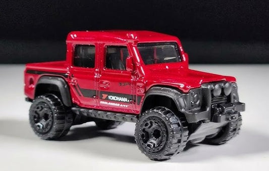 Hot Wheels 2025 #179/250 '15 Land Rover Defender Double Cab, NEW/LOOSE, maroon