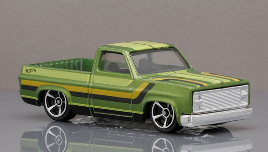 Hot Wheels 2022 #114/250 '83 Chevy Silverado, NEW/LOOSE, metalflake green