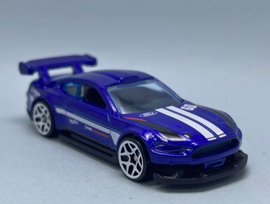 Hot Wheels 2025 #211/250 Custom '18 Ford Mustang GT, NEW/LOOSE, blue