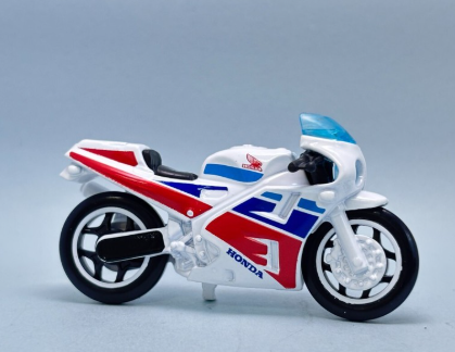 Hot Wheels 2025 #224/250 Honda VFR750R (RC30), NEW/LOOSE, white